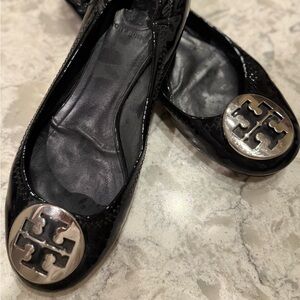 Tory Burch Reva Flats – Black Patent Leather – Good Condition